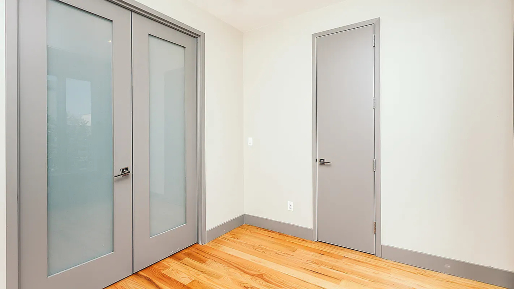 337 Melrose Street - Photo 3