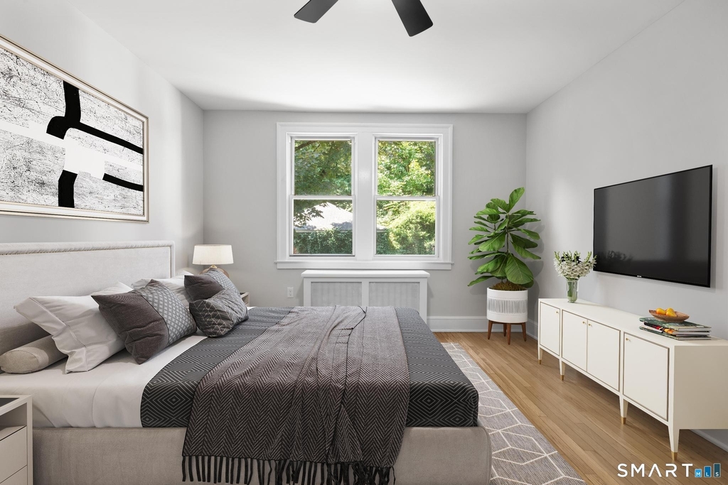 1070 Whitney Avenue - Photo 22