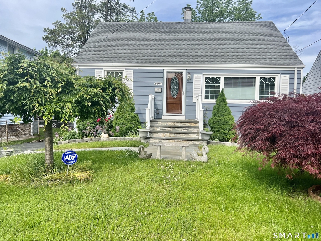 140 1/2 Stuart Avenue - Photo 0
