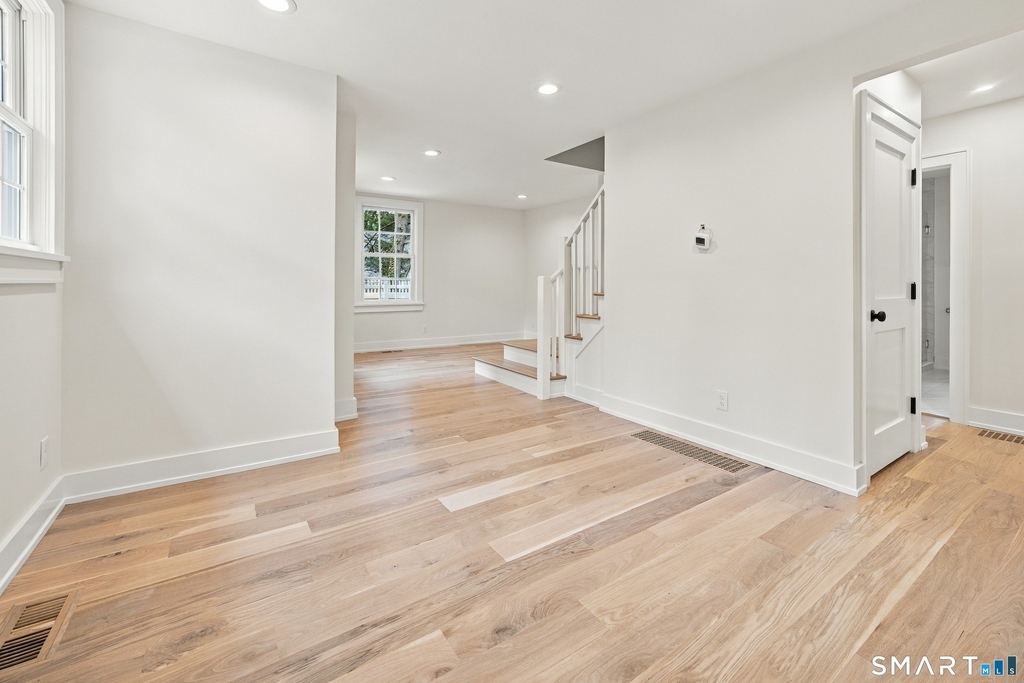 102 Newtown Turnpike - Photo 16