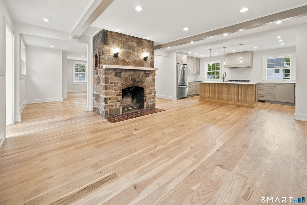 102 Newtown Turnpike - Photo 3