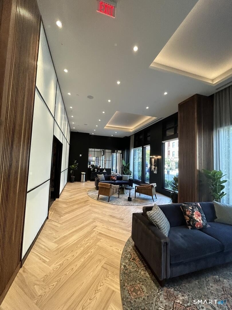 711 Summer Street - Photo 16