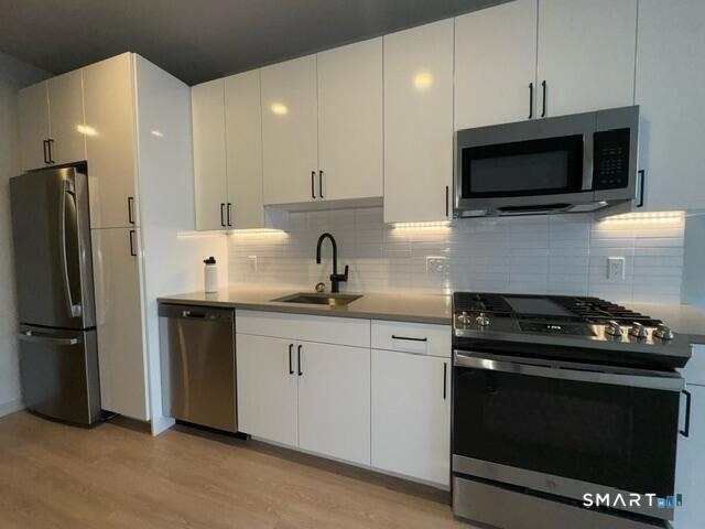 711 Summer Street - Photo 2