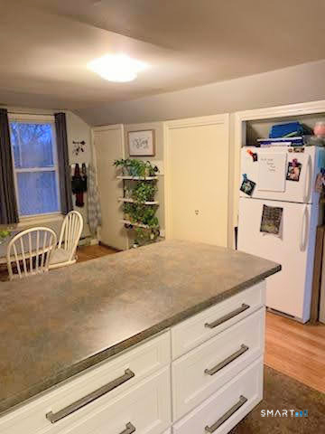 137 Kenney Street - Photo 4