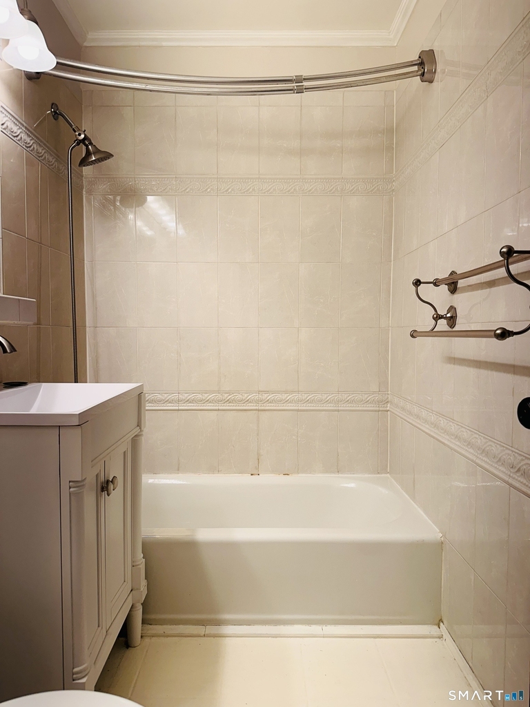 126 Biruta Street - Photo 9