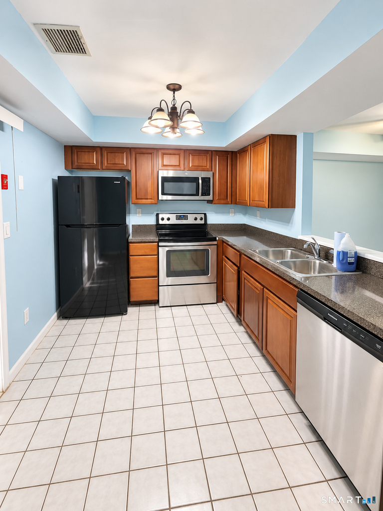 10 Manorwood Drive - Photo 4