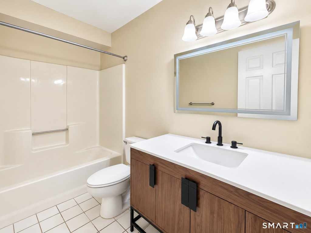 10 Manorwood Drive - Photo 14