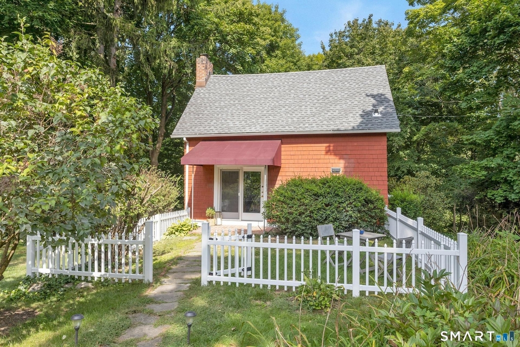180 Ponus Avenue - Photo 24