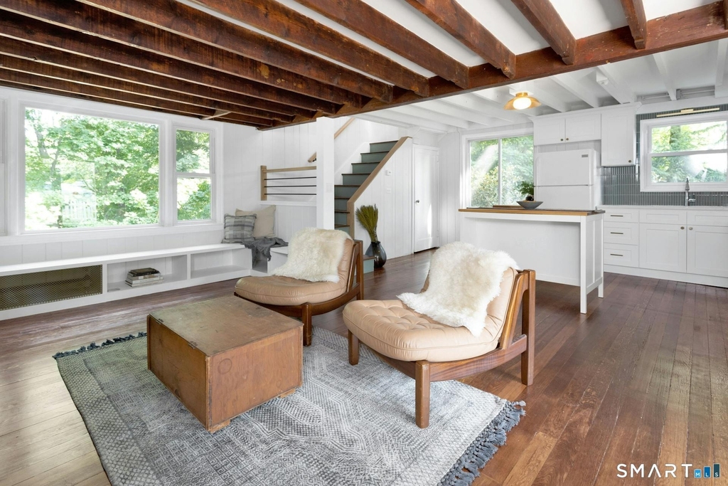 180 Ponus Avenue - Photo 2