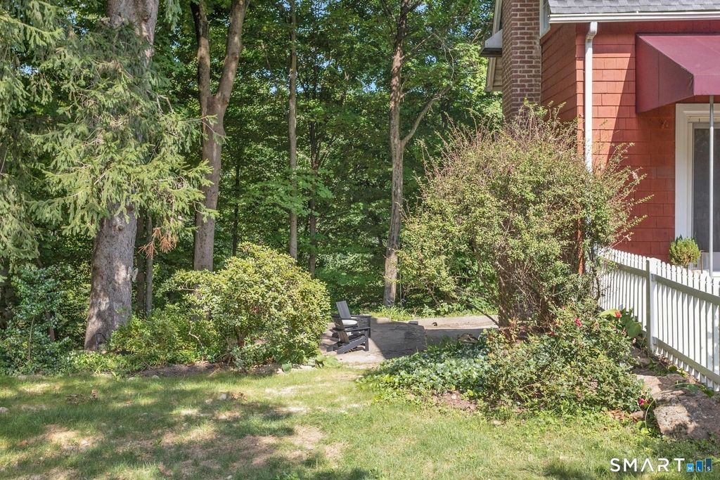 180 Ponus Avenue - Photo 16