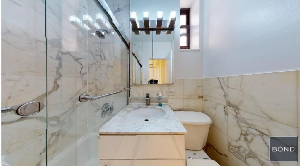 East 83rd Street - Photo 5