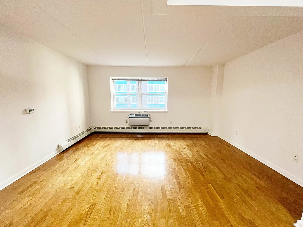 East 26th street  - Photo 3