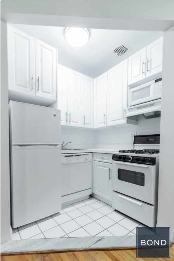 East  83rd Street - Photo 0