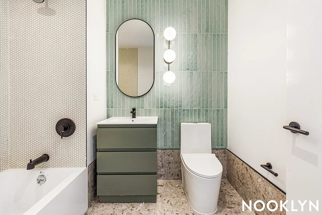 138 Bruckner Boulevard - Photo 3