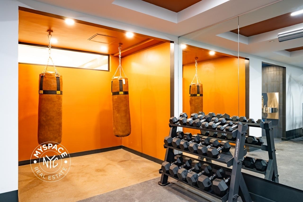 527 Grand Avenue - Photo 11