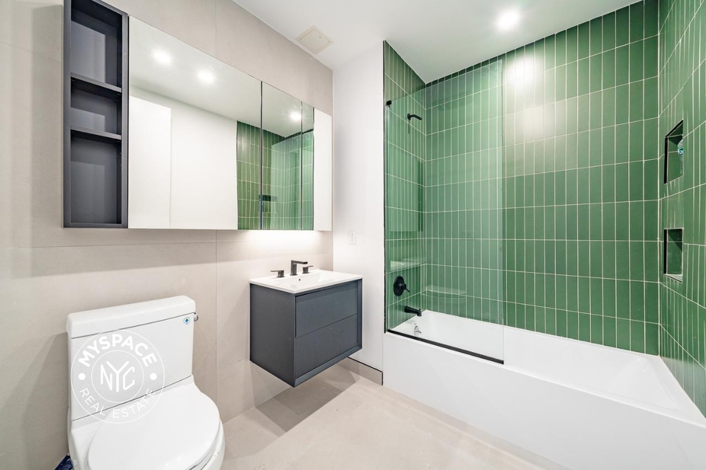527 Grand Avenue - Photo 5