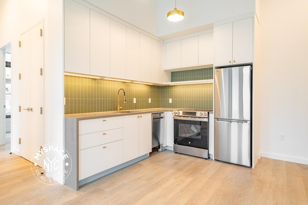 527 Grand Avenue - Photo 3