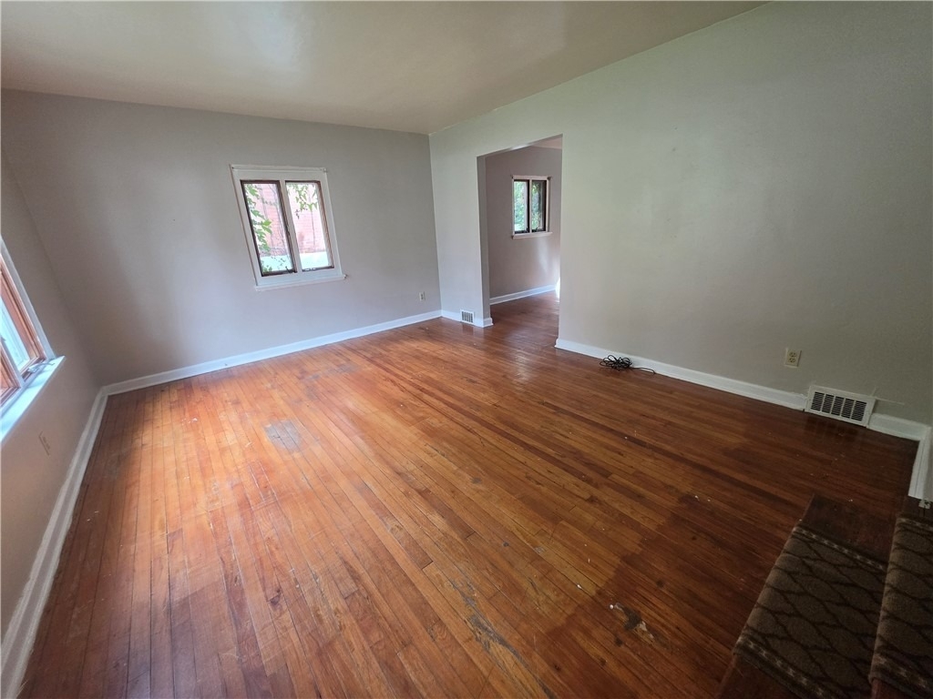 370 Anawanda Ave - Photo 1