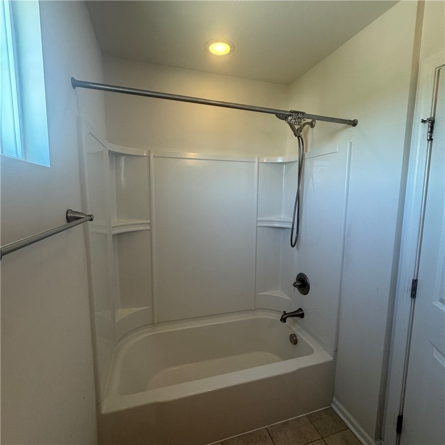1906 Pointe View Drive - Photo 22