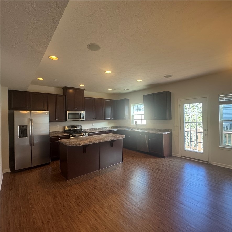 1906 Pointe View Drive - Photo 9