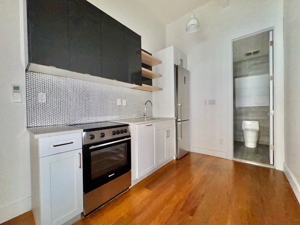 228 Kingsland Avenue - Photo 5