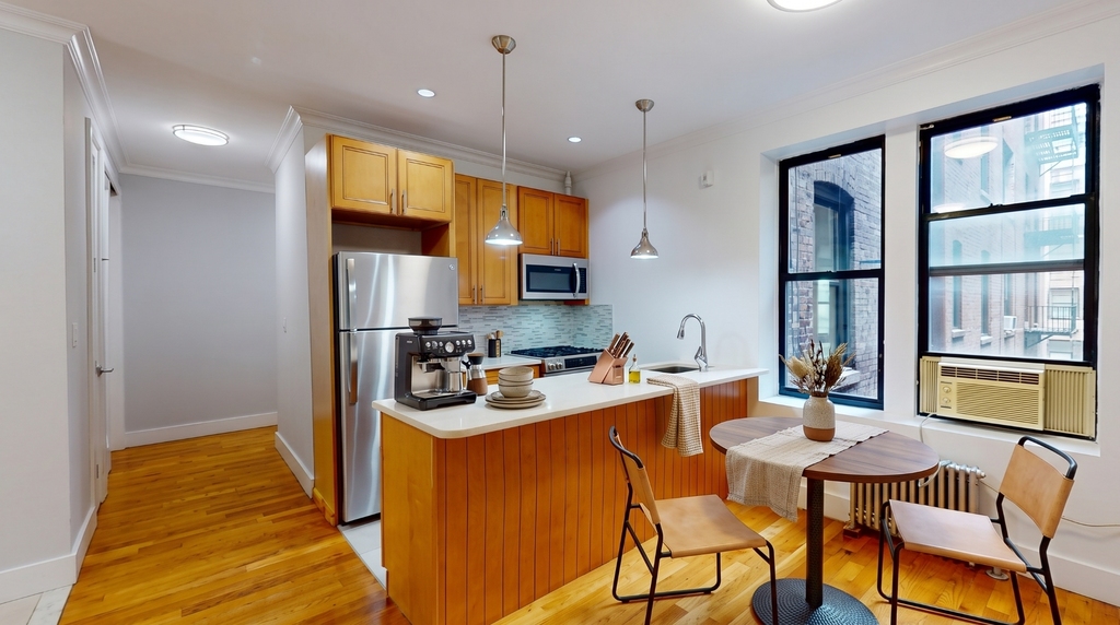 501 West 110th Street - Photo 4