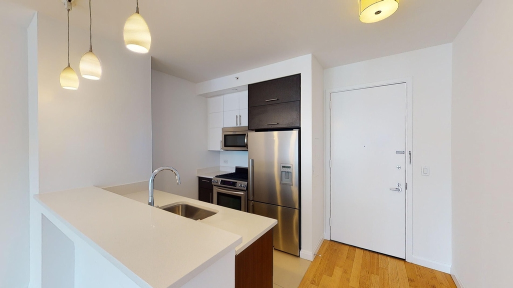 808 Columbus Ave - Photo 1