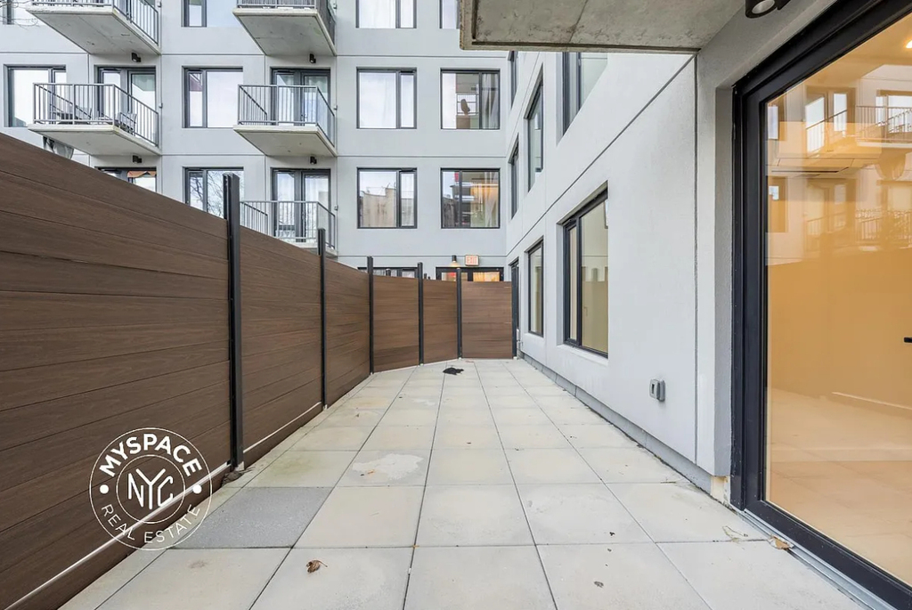 1499 Bedford Avenue - Photo 5