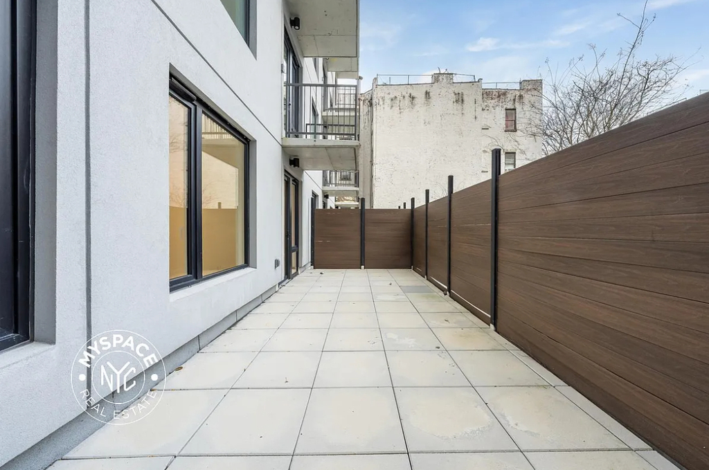 1499 Bedford Avenue - Photo 4