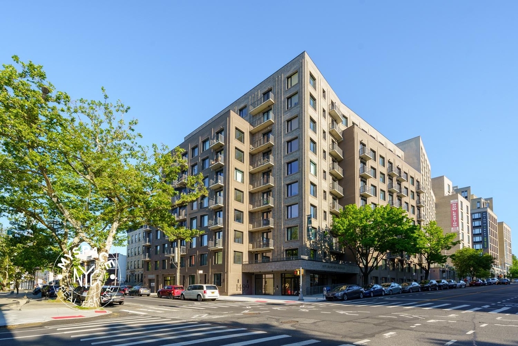 1499 Bedford Avenue - Photo 13