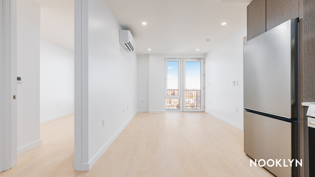 1499 Bedford Ave - Photo 9