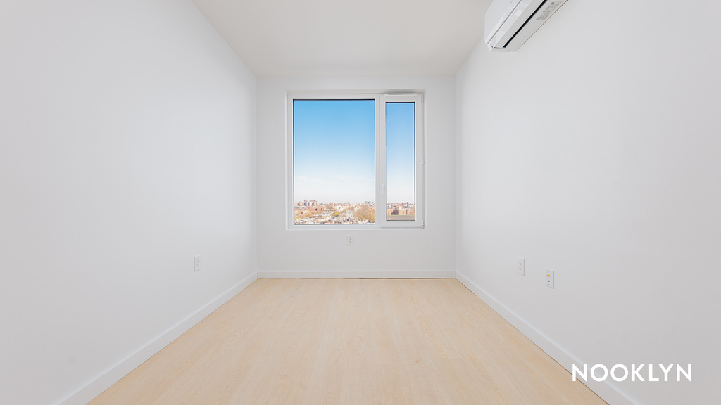 1499 Bedford Ave - Photo 15