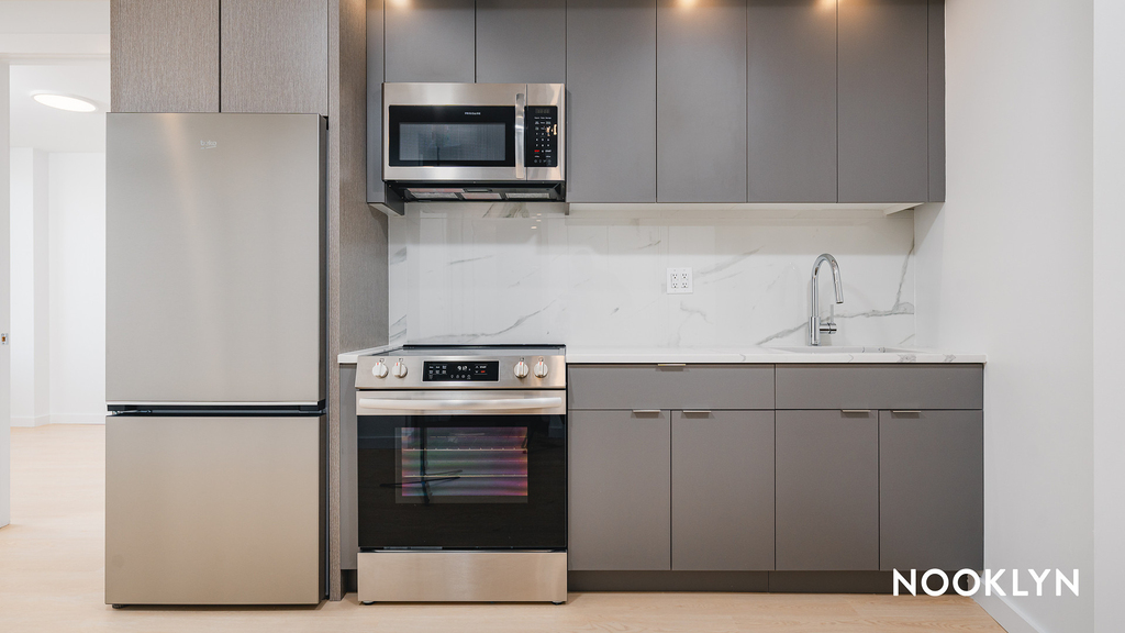 1499 Bedford Ave - Photo 8