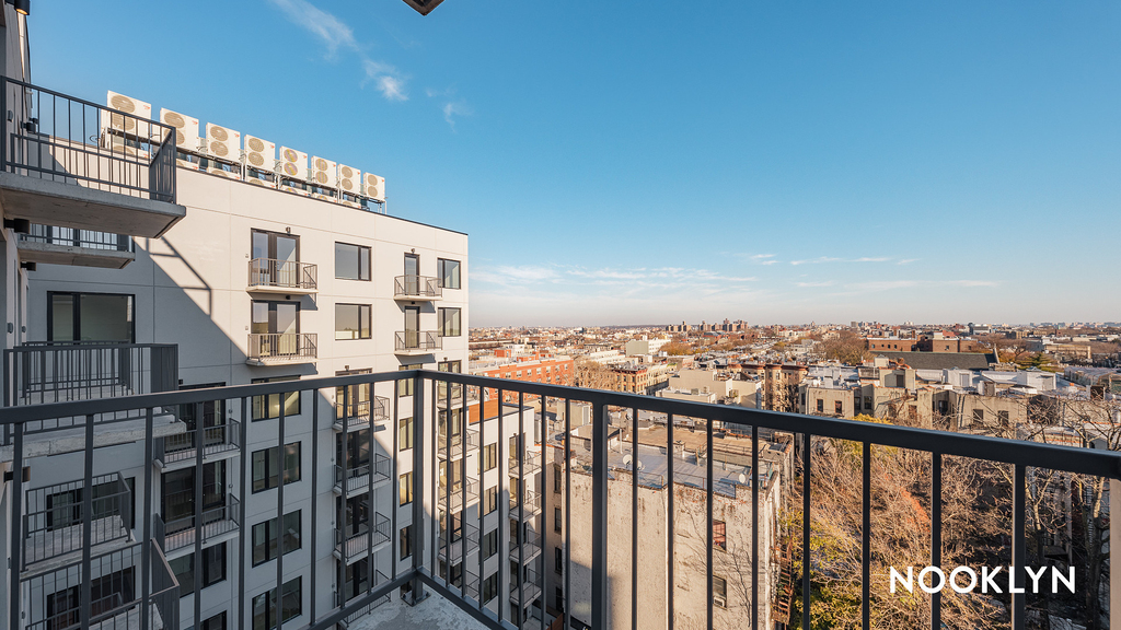 1499 Bedford Ave - Photo 11