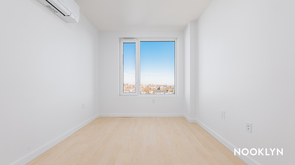 1499 Bedford Ave - Photo 13