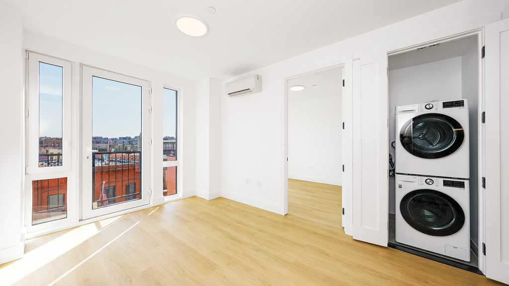 649 Hart St - Photo 9