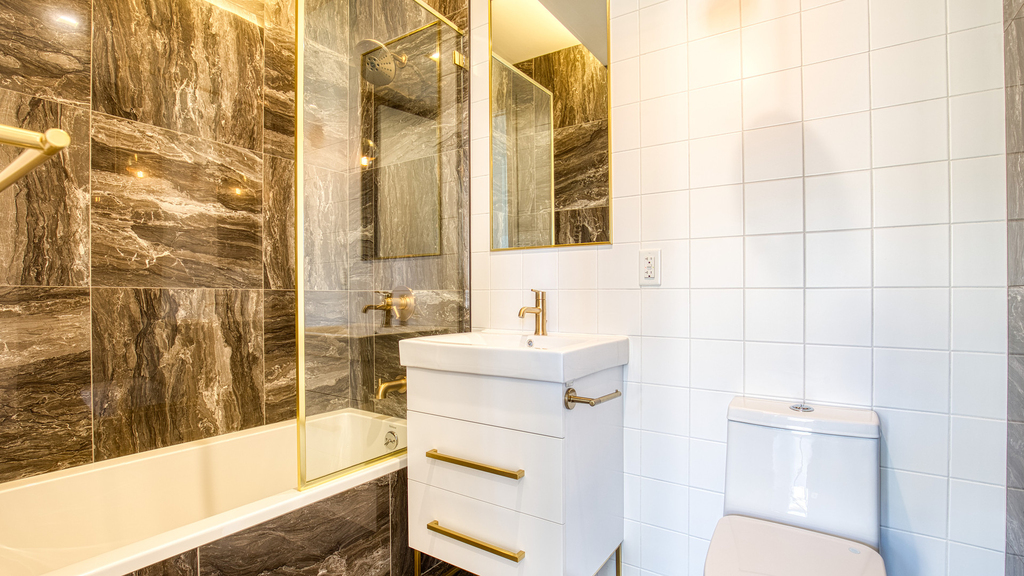 1052 Dean St - Photo 7