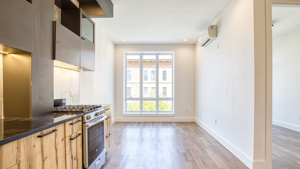 1052 Dean St - Photo 4