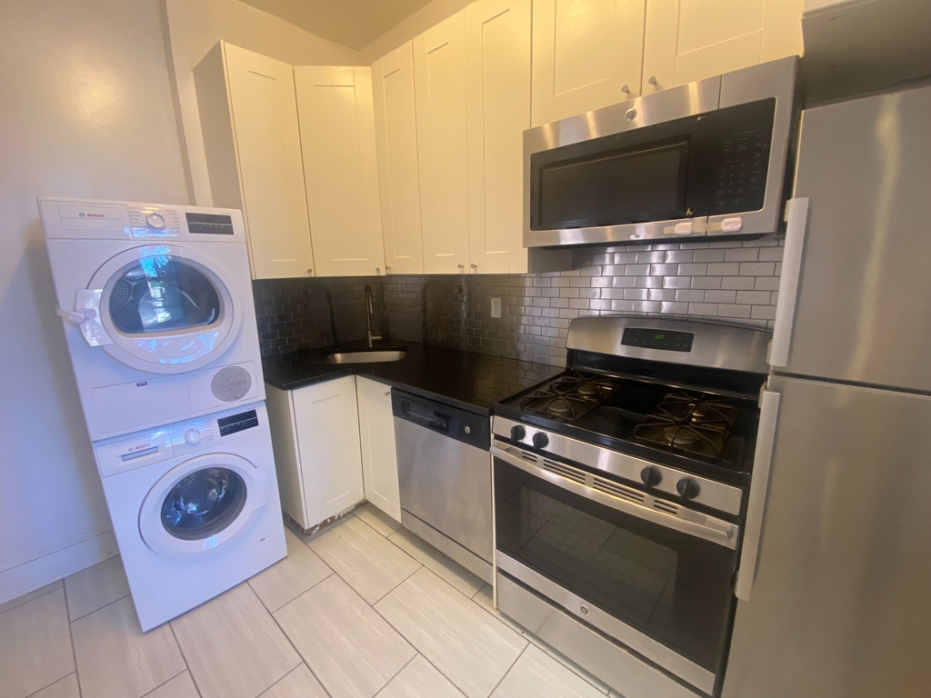 257 Quincy St Brooklyn NY 11216 - Photo 0