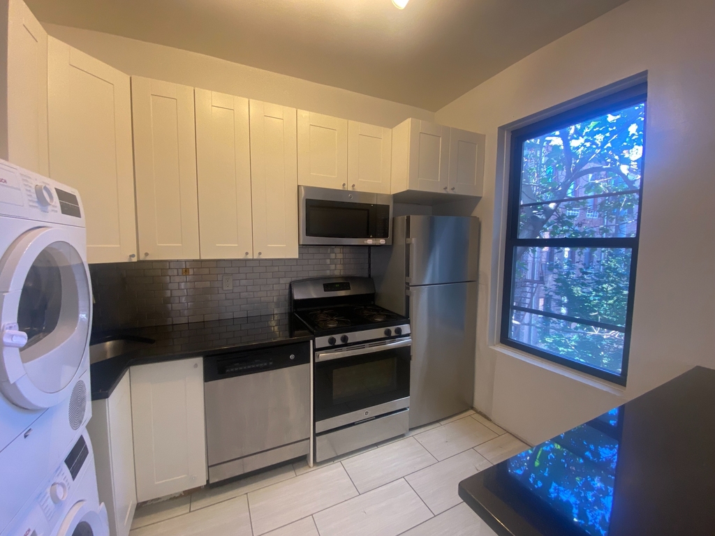 257 Quincy St Brooklyn NY 11216 - Photo 1