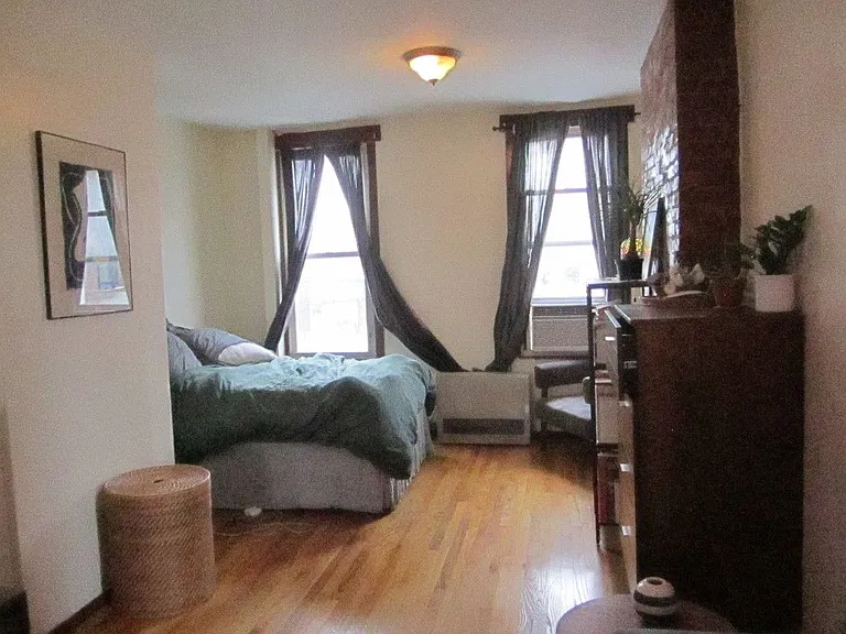 144 Suydam Street - Photo 1