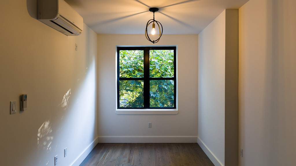 826 St Johns Pl - Photo 12