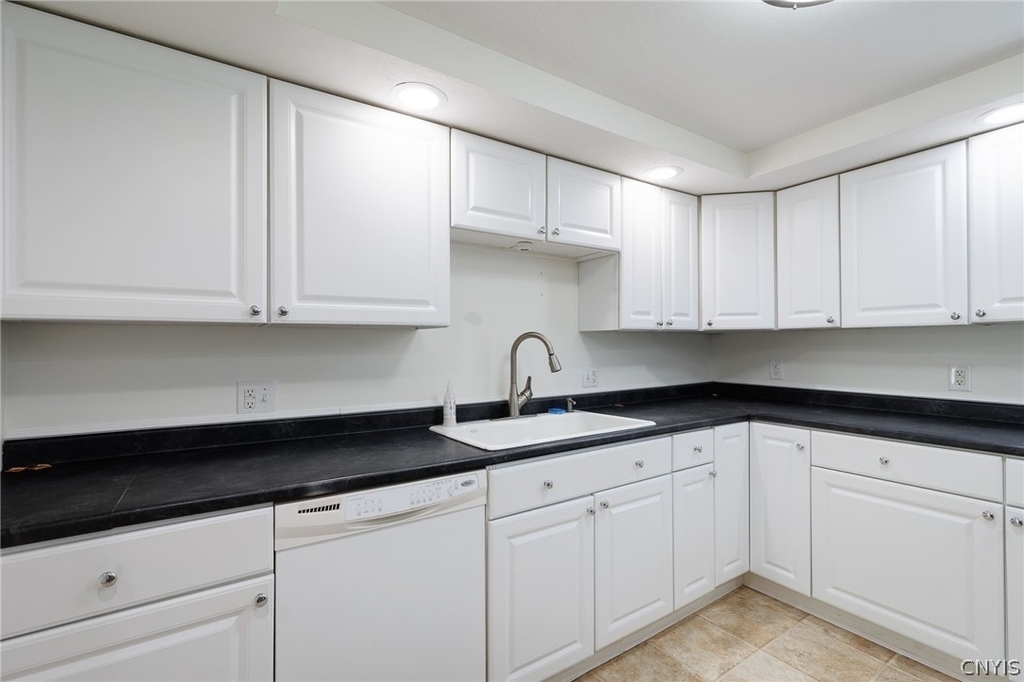 332 Butterfield Avenue - Photo 45