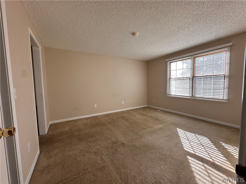 16 Hubbardston Place - Photo 18