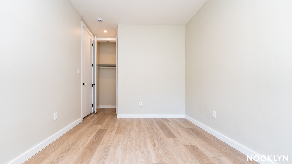 1584 Fulton St - Photo 13