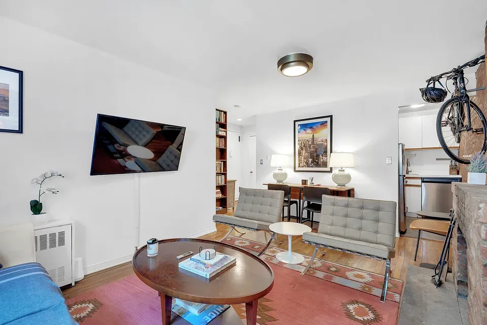West 17th Street - Photo 1
