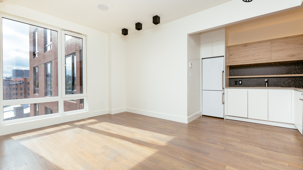 1068 Fulton St - Photo 5