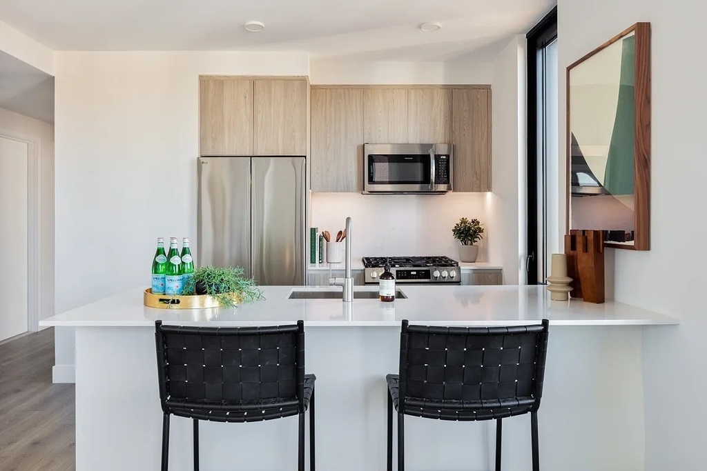 54 Crown Street - Photo 2