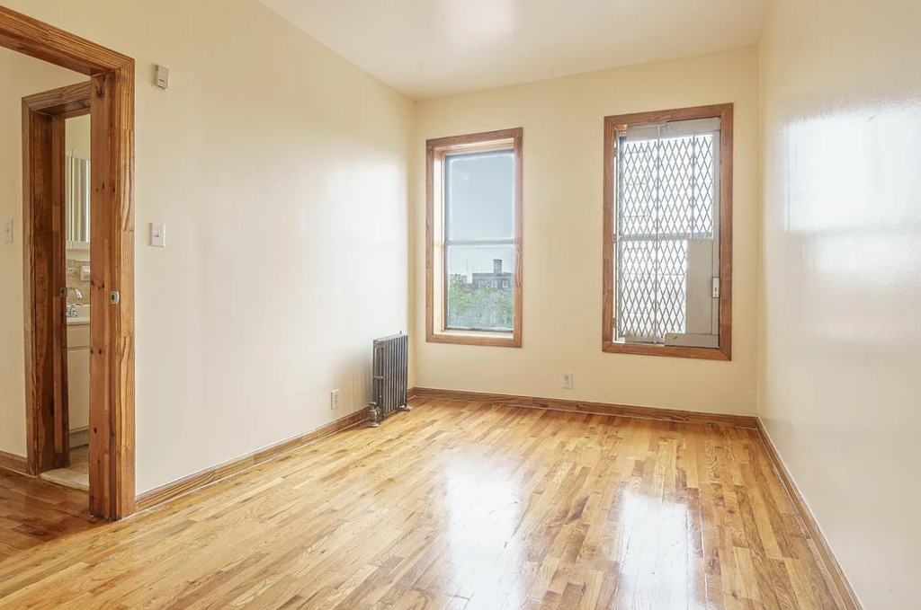 650 Crown Street - Photo 8