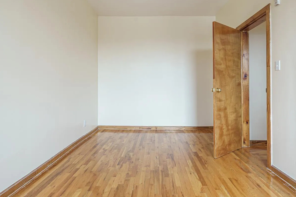 650 Crown Street - Photo 7